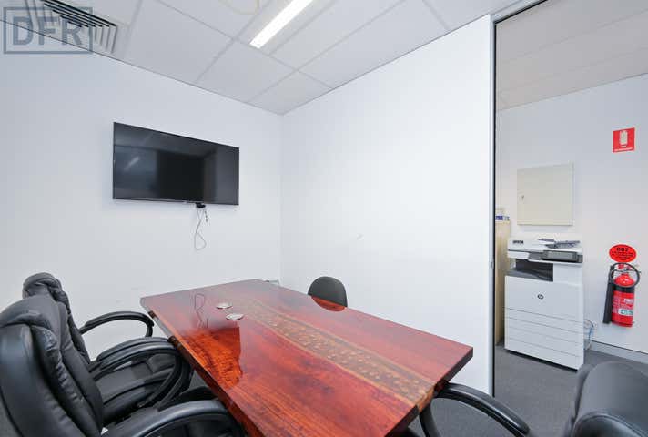 13E/817 Beeliar Drive Cockburn Central WA 6164 - Image 11