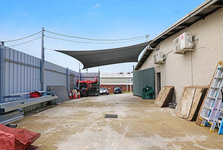 52 Peel Road O'Connor WA 6163 - Image 18