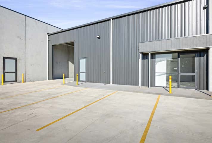 3/111 Kaitlers Road Lavington NSW 2641 - Image 1