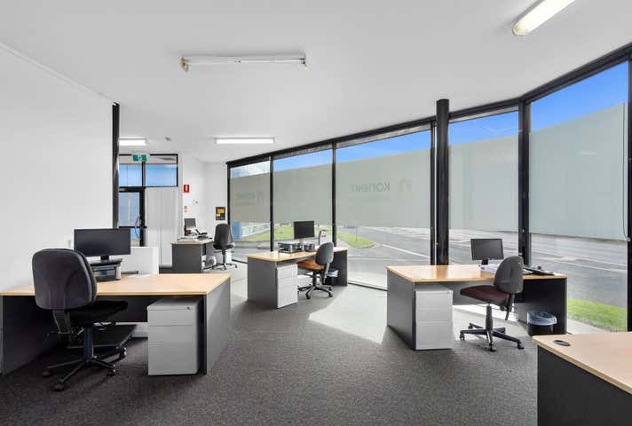 1/172 Latrobe Terrace Geelong West VIC 3218 - Image 2