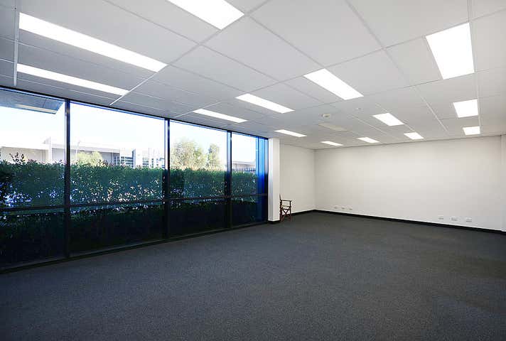 55 Mordaunt Circuit Canning Vale WA 6155 - Image 20