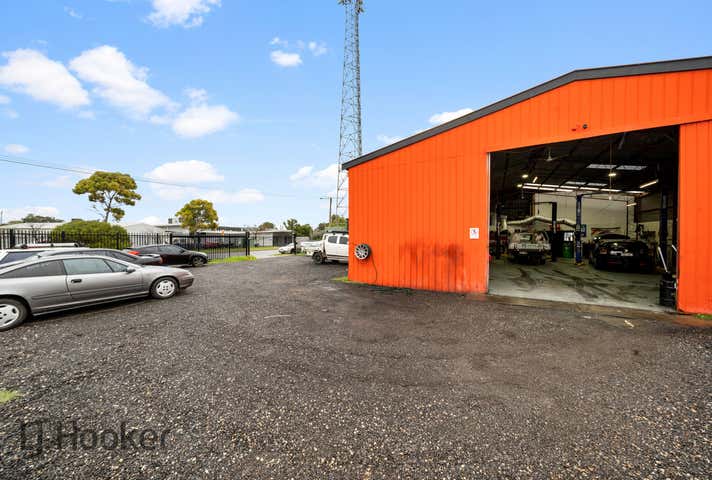 7 Barfield Crescent Edinburgh North SA 5113 - Image 5