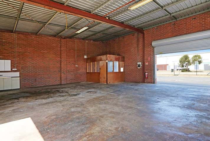 244 Treasure Road Welshpool WA 6106 - Image 4