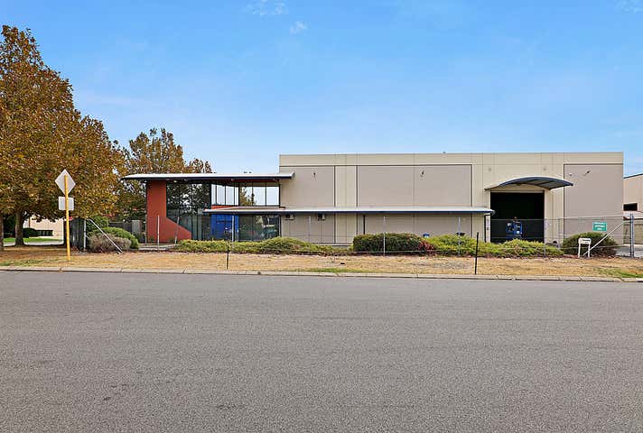 47 Catalano Circuit Canning Vale WA 6155 - Image 2