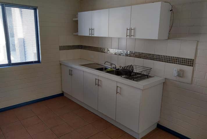 9B Weatherburn Way Kardinya WA 6163 - Image 7