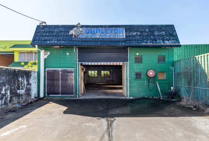 8 Hillcrest Parade Miami QLD 4220 - Image 10