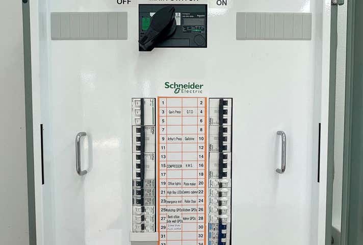 Unit 3, 2 Kalinga Way Landsdale WA 6065 - Image 15