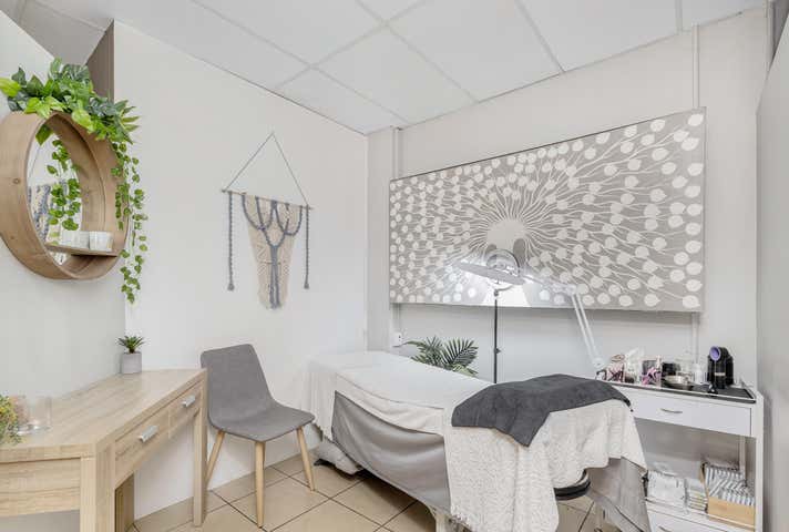 2 & 3, 579 -581 Ross River Road Kirwan QLD 4817 - Image 8