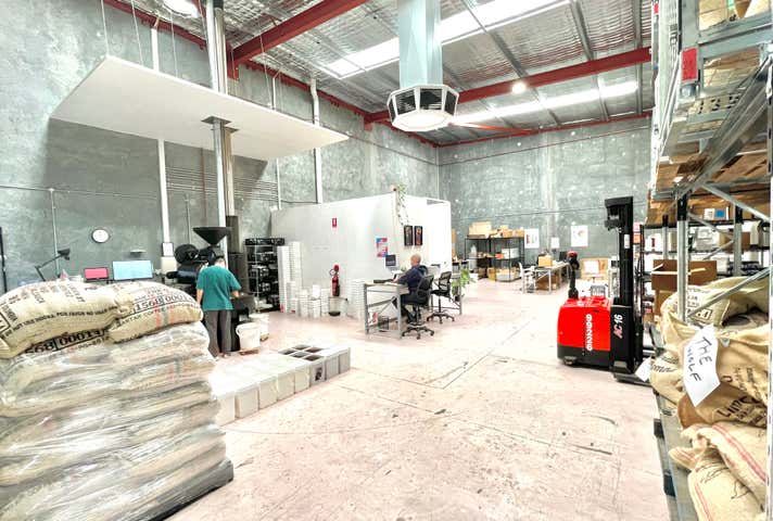 2/4 Bassendean Road Bayswater WA 6053 - Image 4