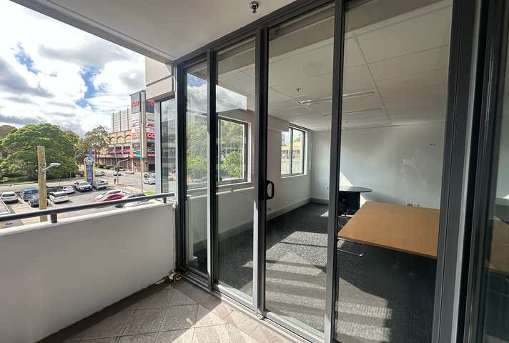 718/1C Burdett Street Hornsby NSW 2077 - Image 5