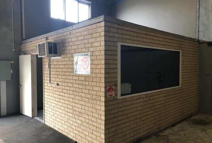 Unit 6, 32 Howson Way Bibra Lake WA 6163 - Image 4