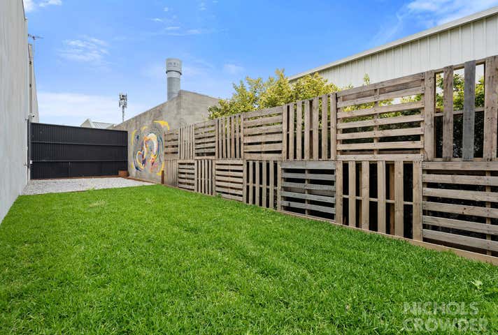 2/14 Kenji Street Mornington VIC 3931 - Image 9