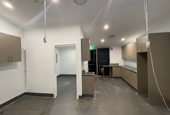 10/2 Universal Street Pacific Pines QLD 4211 - Image 14