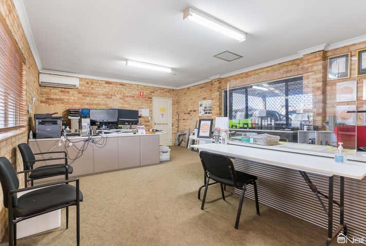 2/18 Keates Road Armadale WA 6112 - Image 25