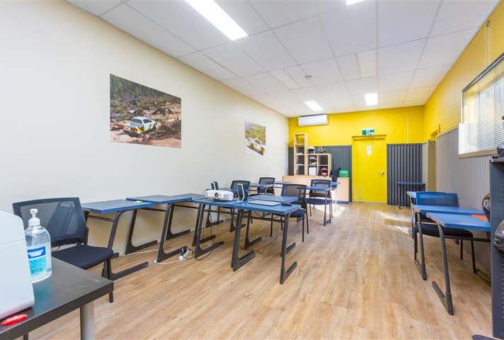 19 Stanhope Gardens Midvale WA 6056 - Image 8