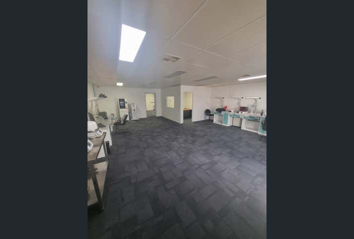 2 Bannick Court Canning Vale WA 6155 - Image 7