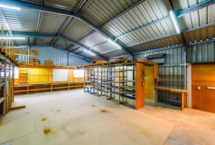 1 Chelmsford Place Parkwood QLD 4214 - Image 5