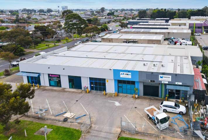 11 Riverside Avenue Werribee VIC 3030 - Image 7