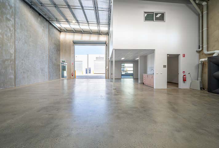 18/41-45 Kurrle Road Sunbury VIC 3429 - Image 4