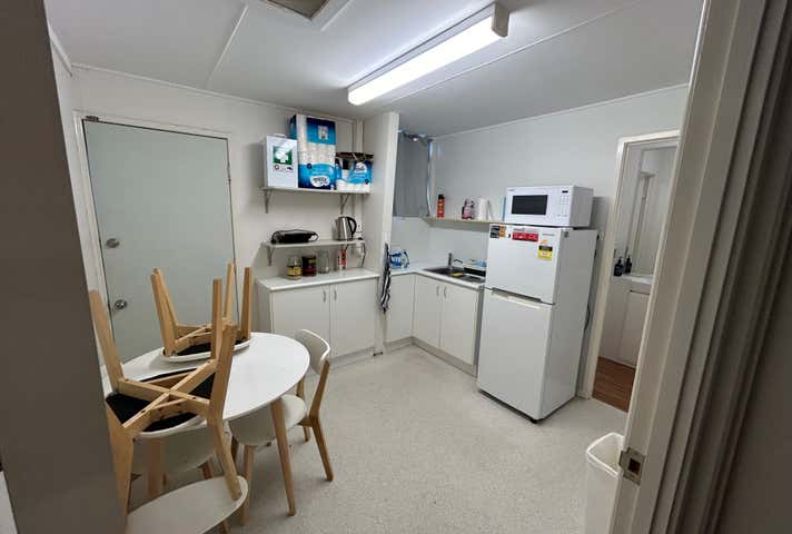 2/63 Old Maryborough Road Pialba QLD 4655 - Image 5