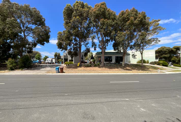 3/4 Viewtech Place Rowville VIC 3178 - Image 8