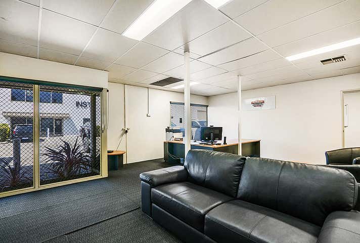 Unit 2, 52 Vinnicombe Drive Canning Vale WA 6155 - Image 6