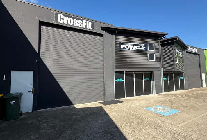 3 & 4/92 Beach Road Pialba QLD 4655 - Image 2