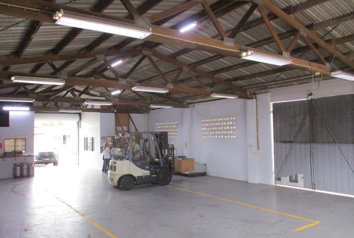 122 Newell Street Bungalow QLD 4870 - Image 3