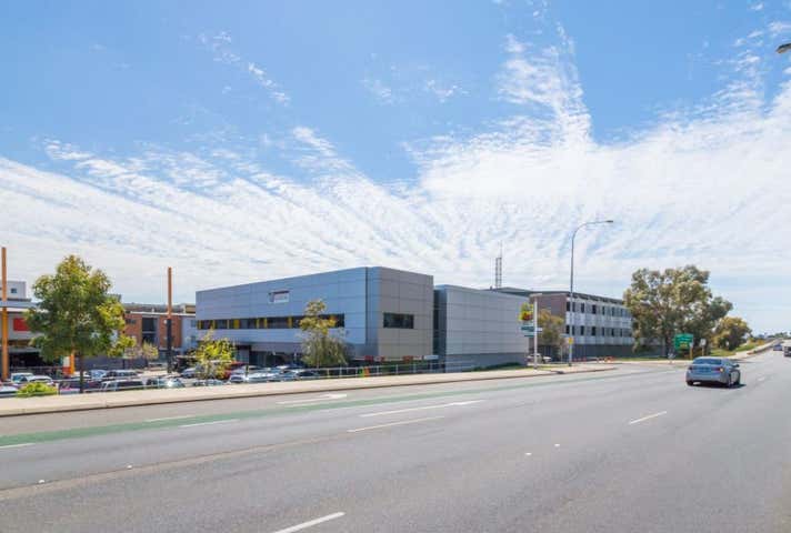 E8, 817 Beeliar Drive Cockburn Central WA 6164 - Image 4