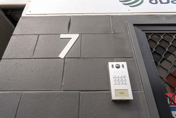 7/102 Hartley Street Bungalow QLD 4870 - Image 7