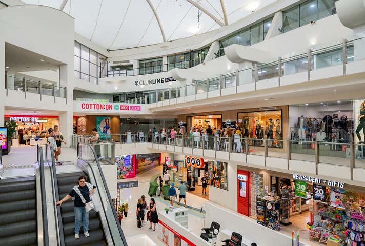 75 Surf Parade Broadbeach QLD 4218 - Image 2