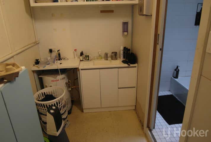 Level 1, 45-49 Monaro Street Queanbeyan NSW 2620 - Image 9