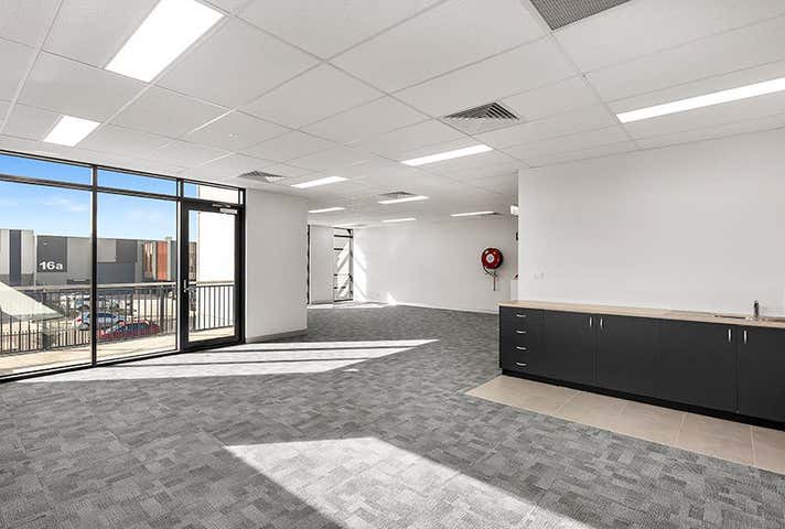 21 Burnett Street Somerton VIC 3062 - Image 3