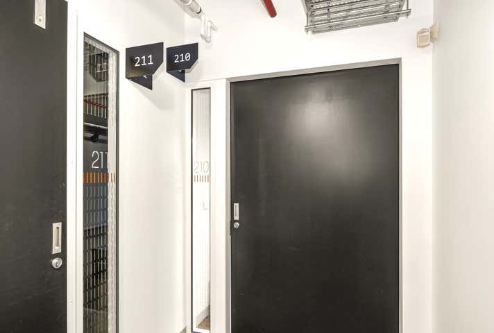 210/87 Gladstone Street South Melbourne VIC 3205 - Image 3