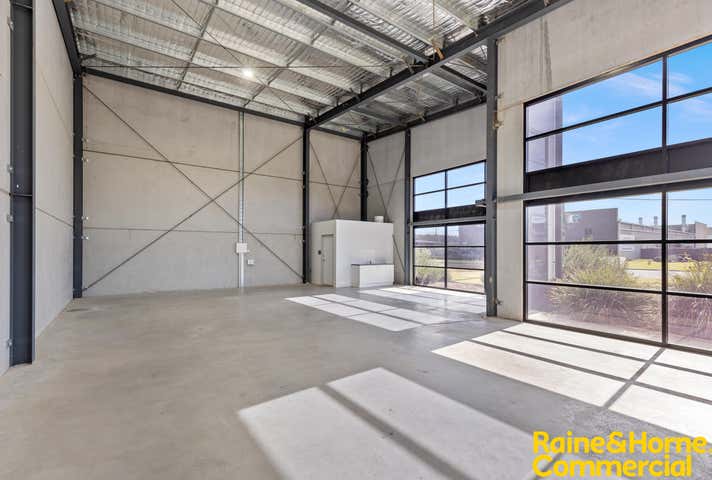 7/24 Houtman Street Wagga Wagga NSW 2650 - Image 2