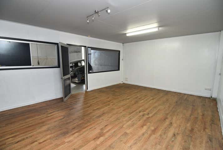 2/27 Hamill Street Garbutt QLD 4814 - Image 11