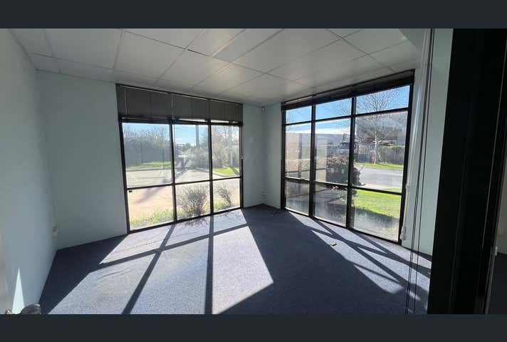 49 Catalano Circuit Canning Vale WA 6155 - Image 8