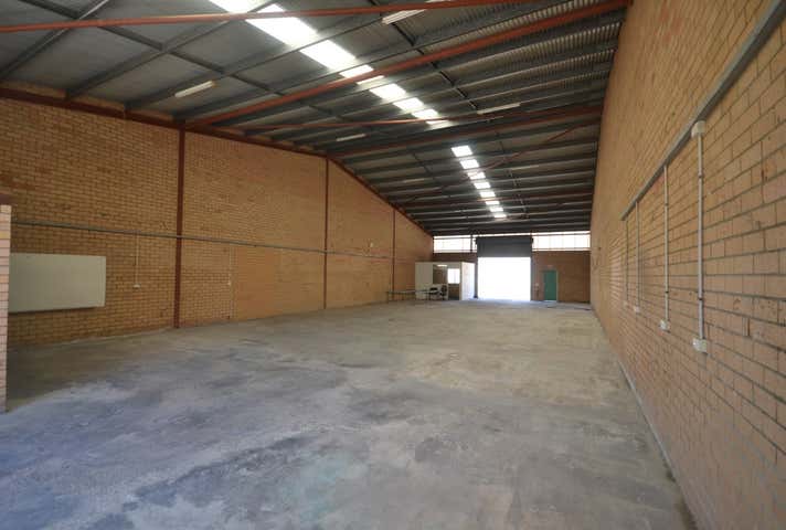 2/15 Ryelane Street Maddington WA 6109 - Image 7