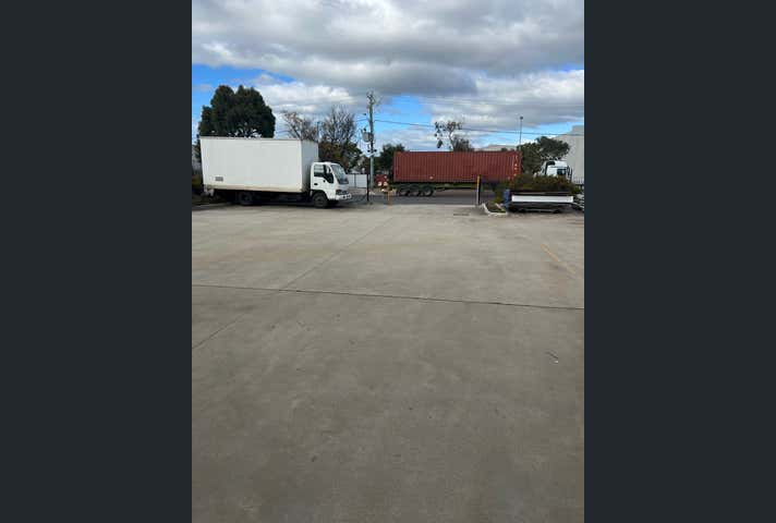 Unit  2, 42 Agosta Drive Laverton North VIC 3026 - Image 6