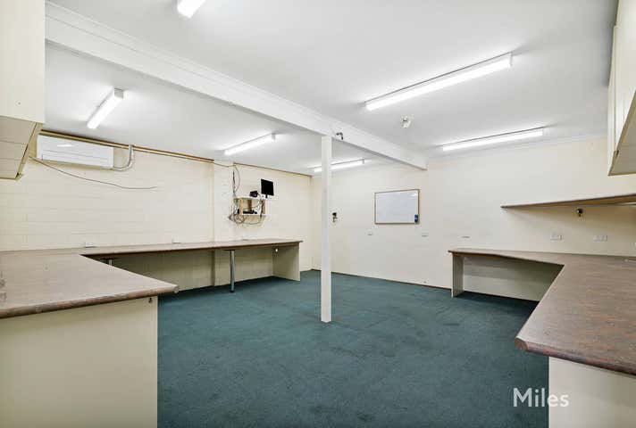1/10 Sherwood Court Wantirna South VIC 3152 - Image 4