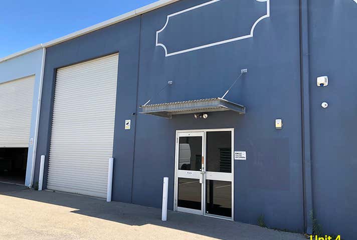 30 Howson Way Bibra Lake WA 6163 - Image 9