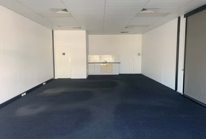 Unit 3, 6 Glengarry Drive Duncraig WA 6023 - Image 4