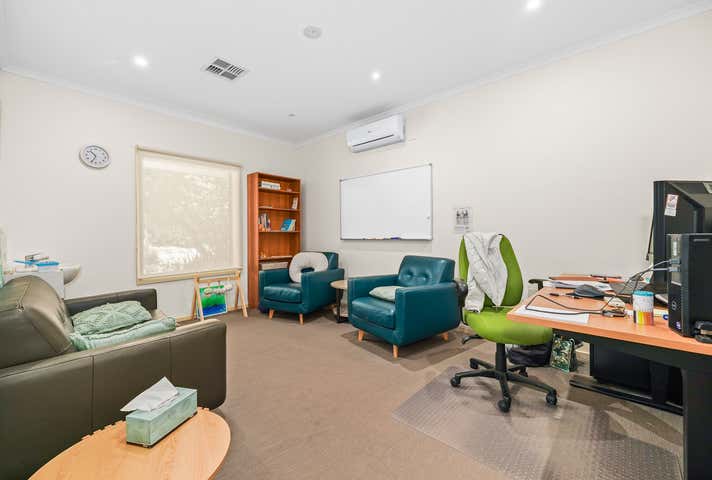 57 Fairholme Boulevard Berwick VIC 3806 - Image 7