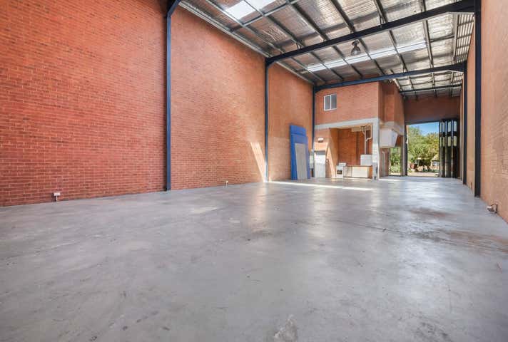 8 Daphne Street Botany NSW 2019 - Image 2