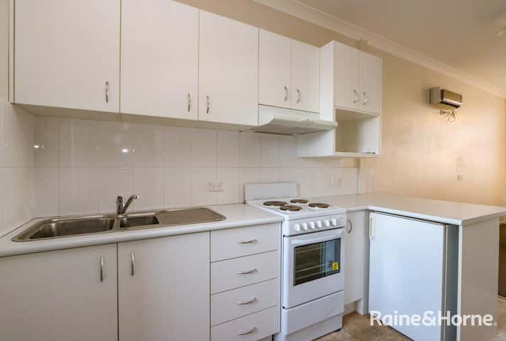 62 George Street Bathurst NSW 2795 - Image 6
