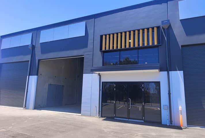 21 Merino Entrance Cockburn Central WA 6164 - Image 1