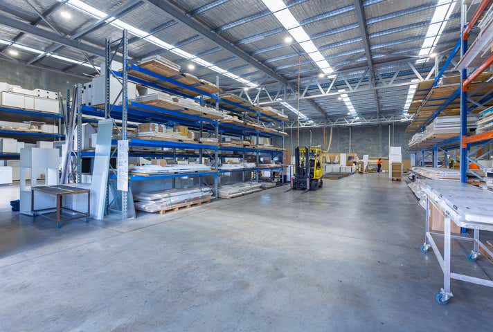 34 Haydock Street Forrestdale WA 6112 - Image 16