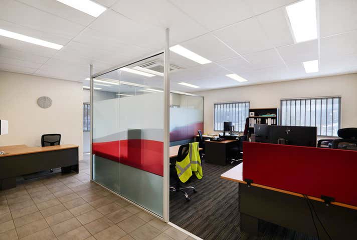 Unit 2, 2 Baltic Court Maddington WA 6109 - Image 4