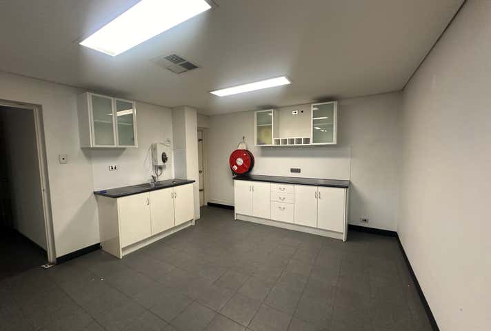 87 Knutsford Avenue Rivervale WA 6103 - Image 9