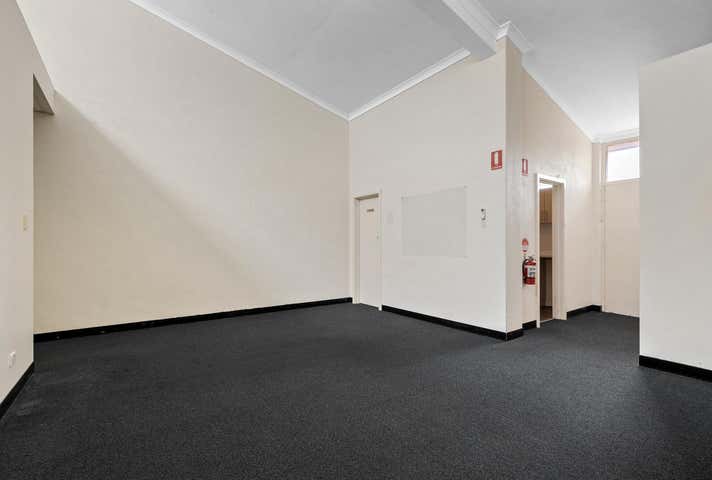 16 Morris Place Innaloo WA 6018 - Image 10